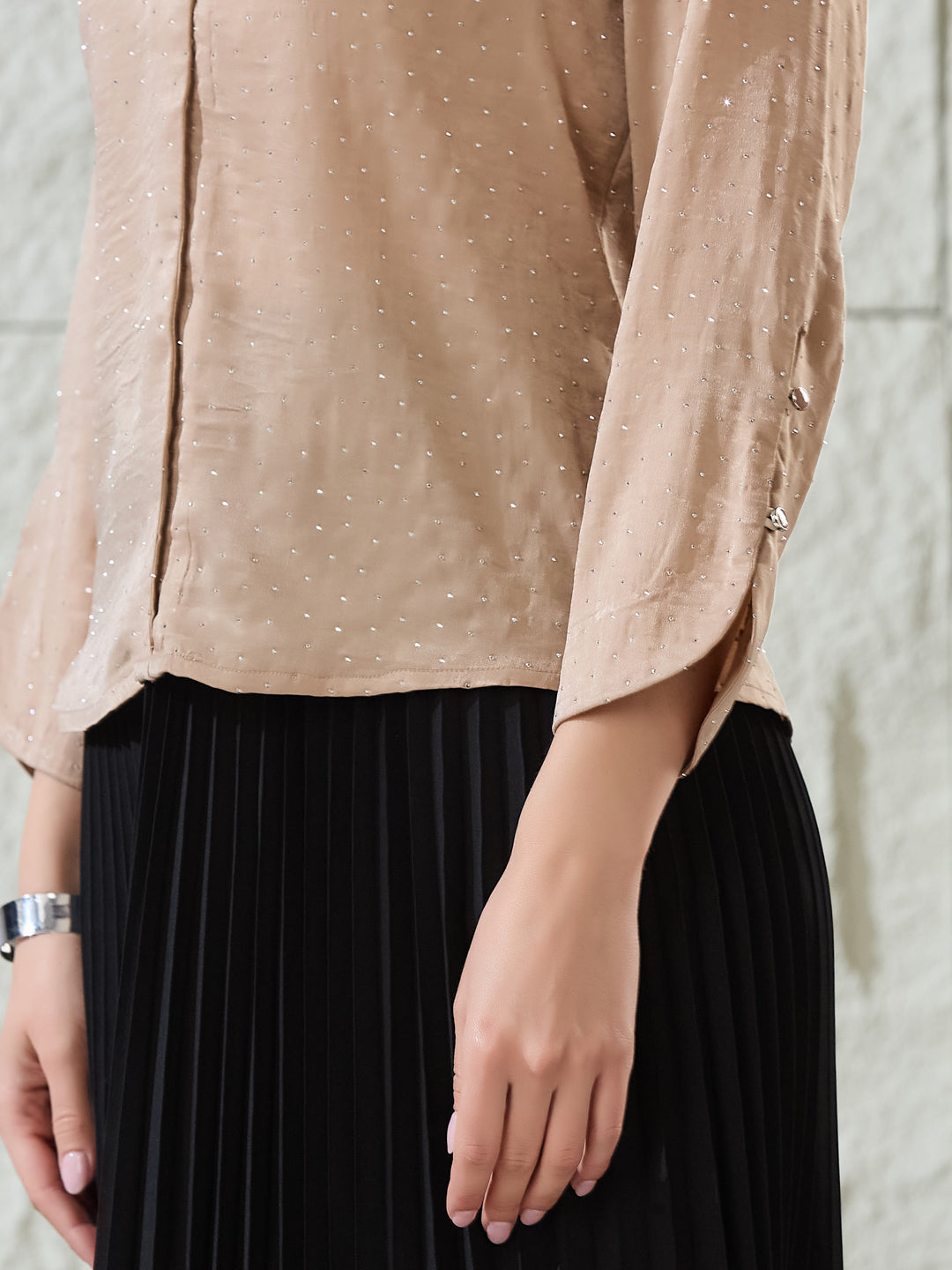Latin Quarters Women's Beige Self Design 3/4Th Sleeves V-Neck Casual Top