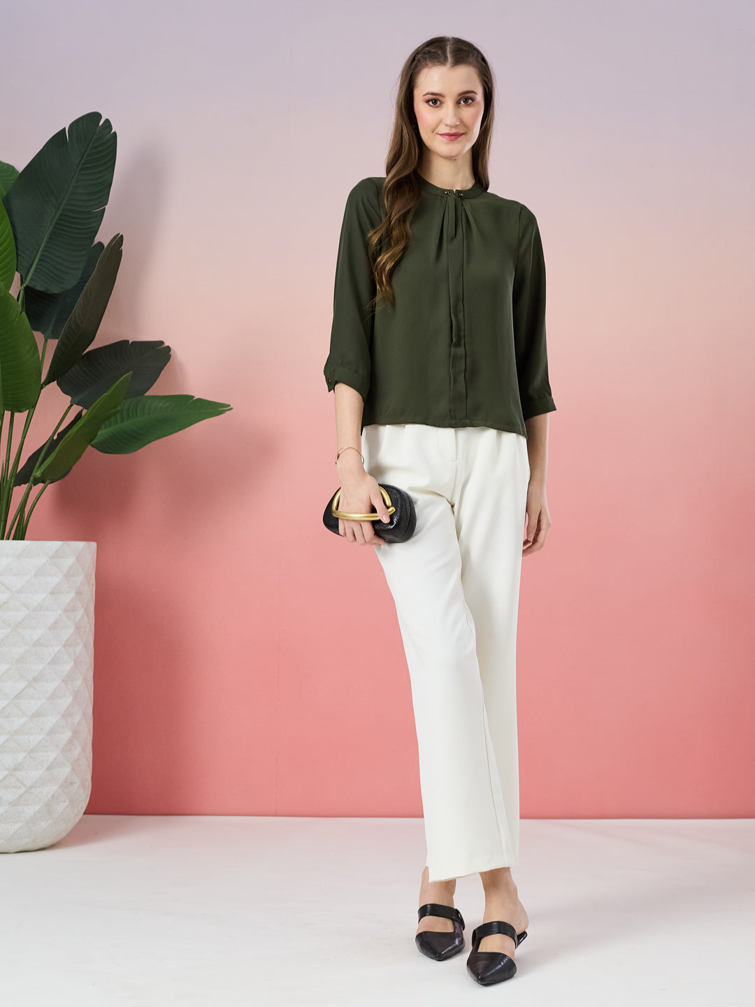 Latin Quarters Women's Olive Solid 3/4th Sleeve Mandarin Neck Casual Top