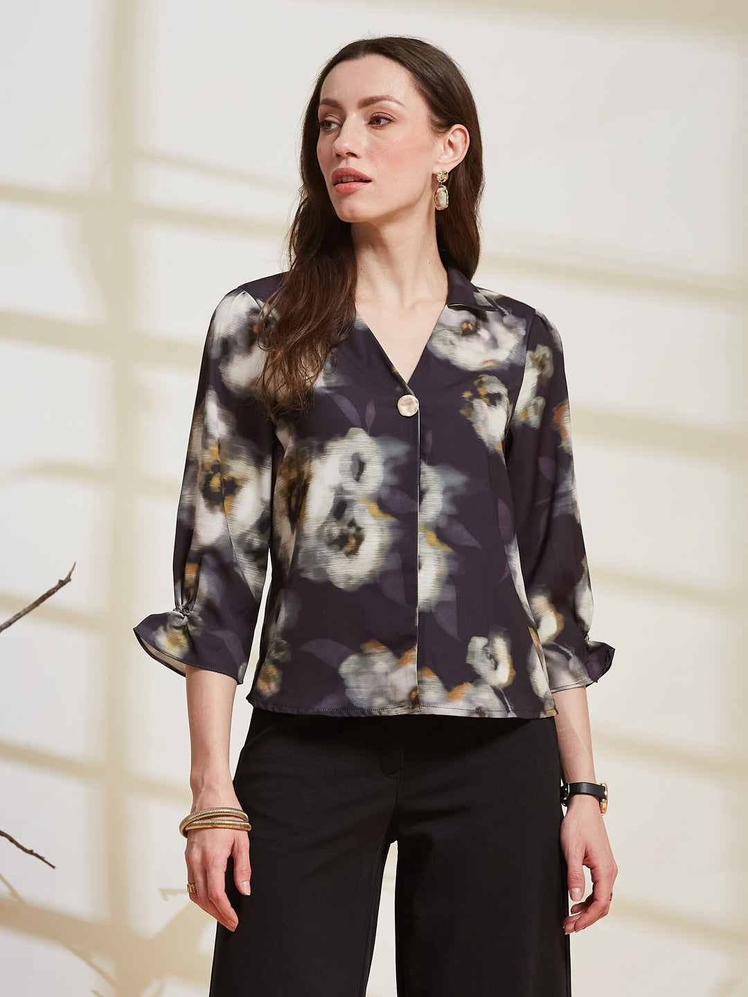 Latin Quarters Women's Navy Blue Printed V-Neck 3/4Th Sleeve Casual Top