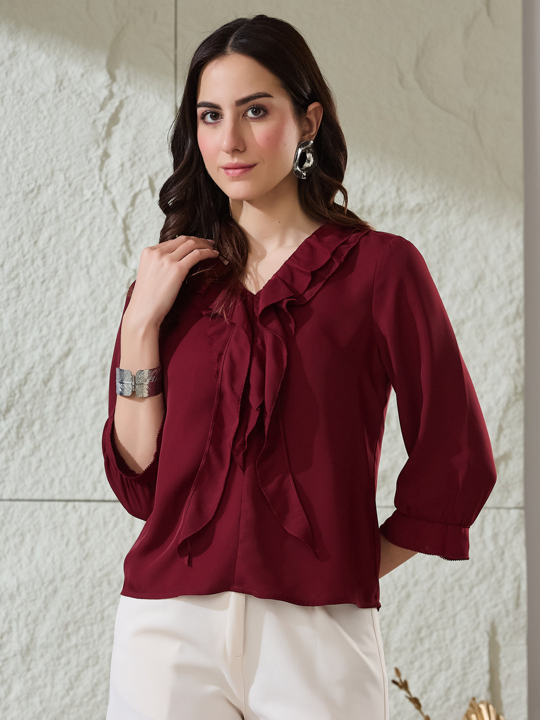 Latin Quarters Women's Red Solid 3/4Th Sleeves V-Neck Casual Top