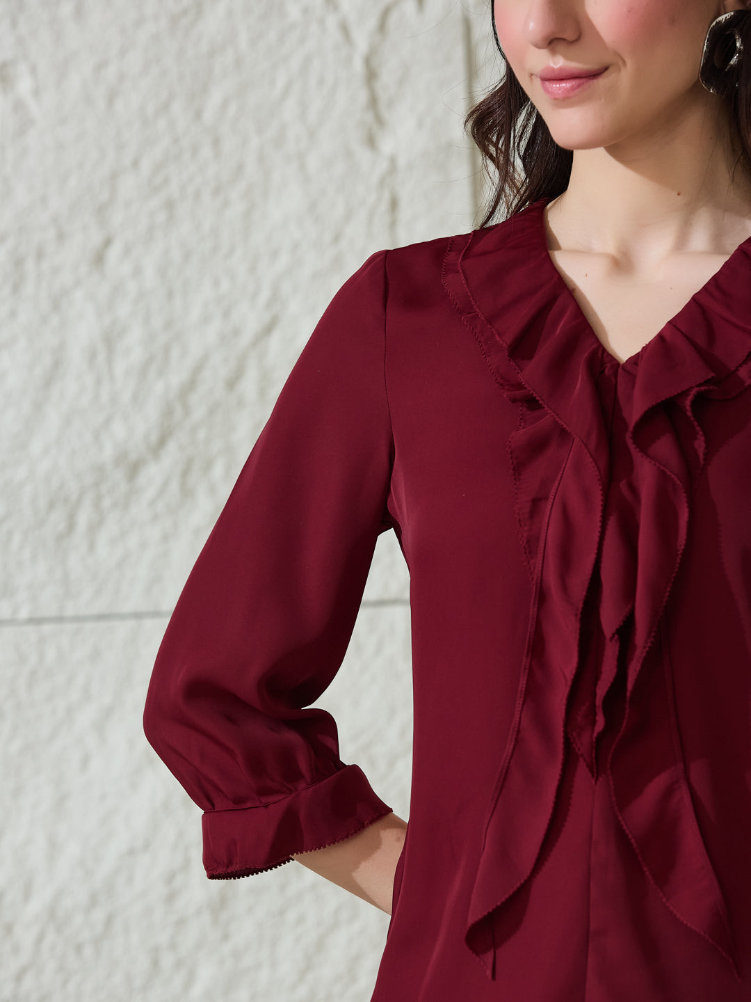 Latin Quarters Women's Red Solid 3/4Th Sleeves V-Neck Casual Top