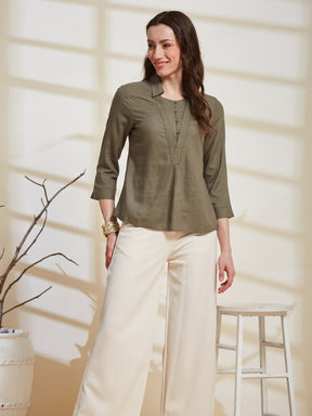 Latin Quarters Women's Olive Solid Collared 3/4Th Sleeve Casual Top