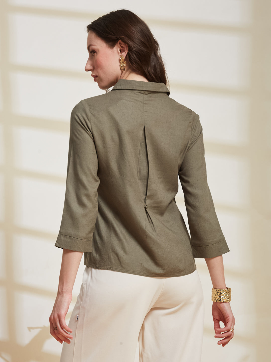 Latin Quarters Women's Olive Solid Collared 3/4Th Sleeve Casual Top
