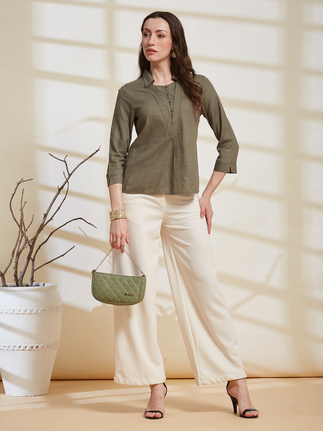Latin Quarters Women's Olive Solid Collared 3/4Th Sleeve Casual Top
