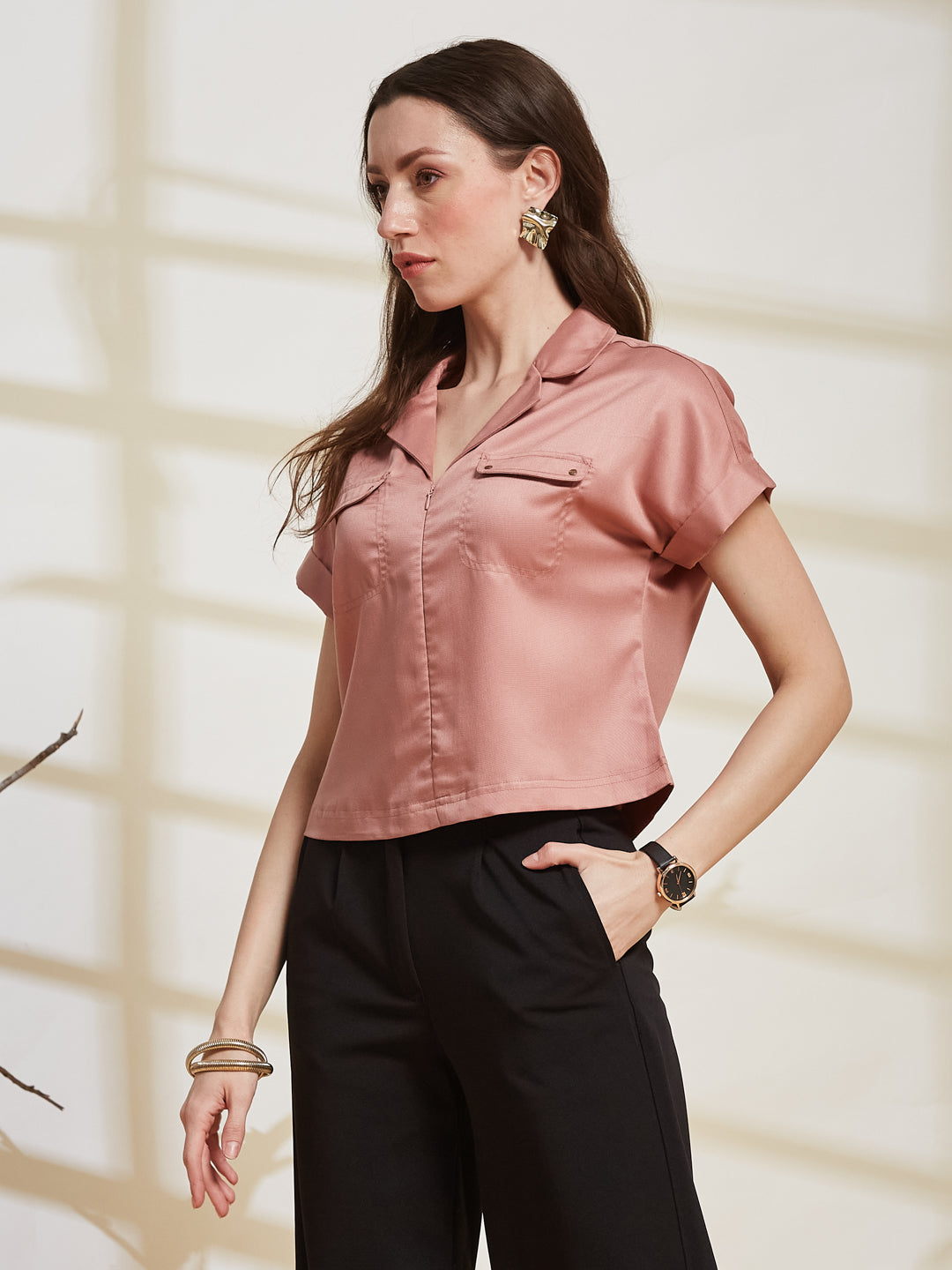 Latin Quarters Women's Pink Solid Collared Cap Sleeve Casual Shirt