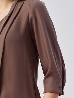 Latin Quarters Women's Brown Solid 3/4th Sleeves V-Neck Casual Top