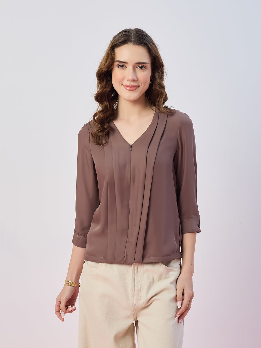 Latin Quarters Women's Brown Solid 3/4th Sleeves V-Neck Casual Top