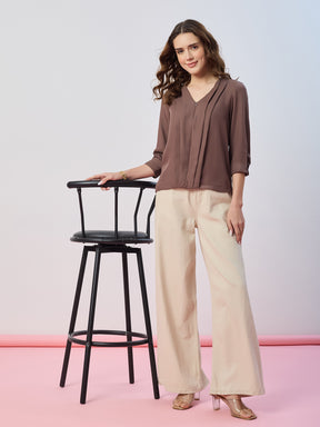 Latin Quarters Women's Brown Solid 3/4th Sleeves V-Neck Casual Top