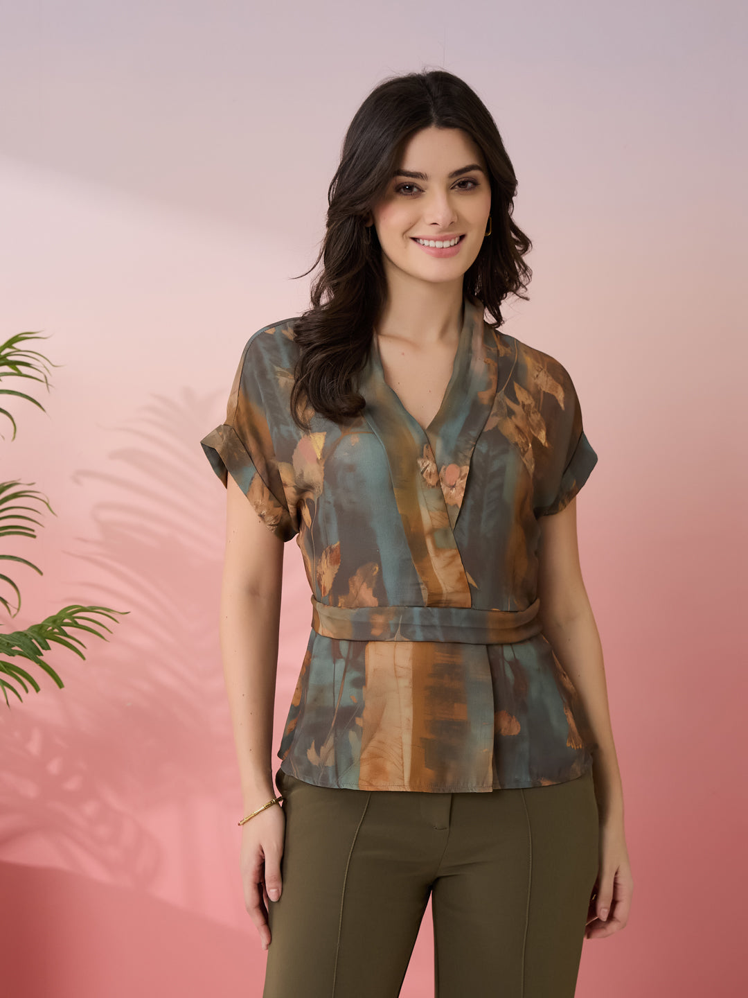 Latin Quarters Women's Green Printed V-Neck Cap Sleeves Casual Top