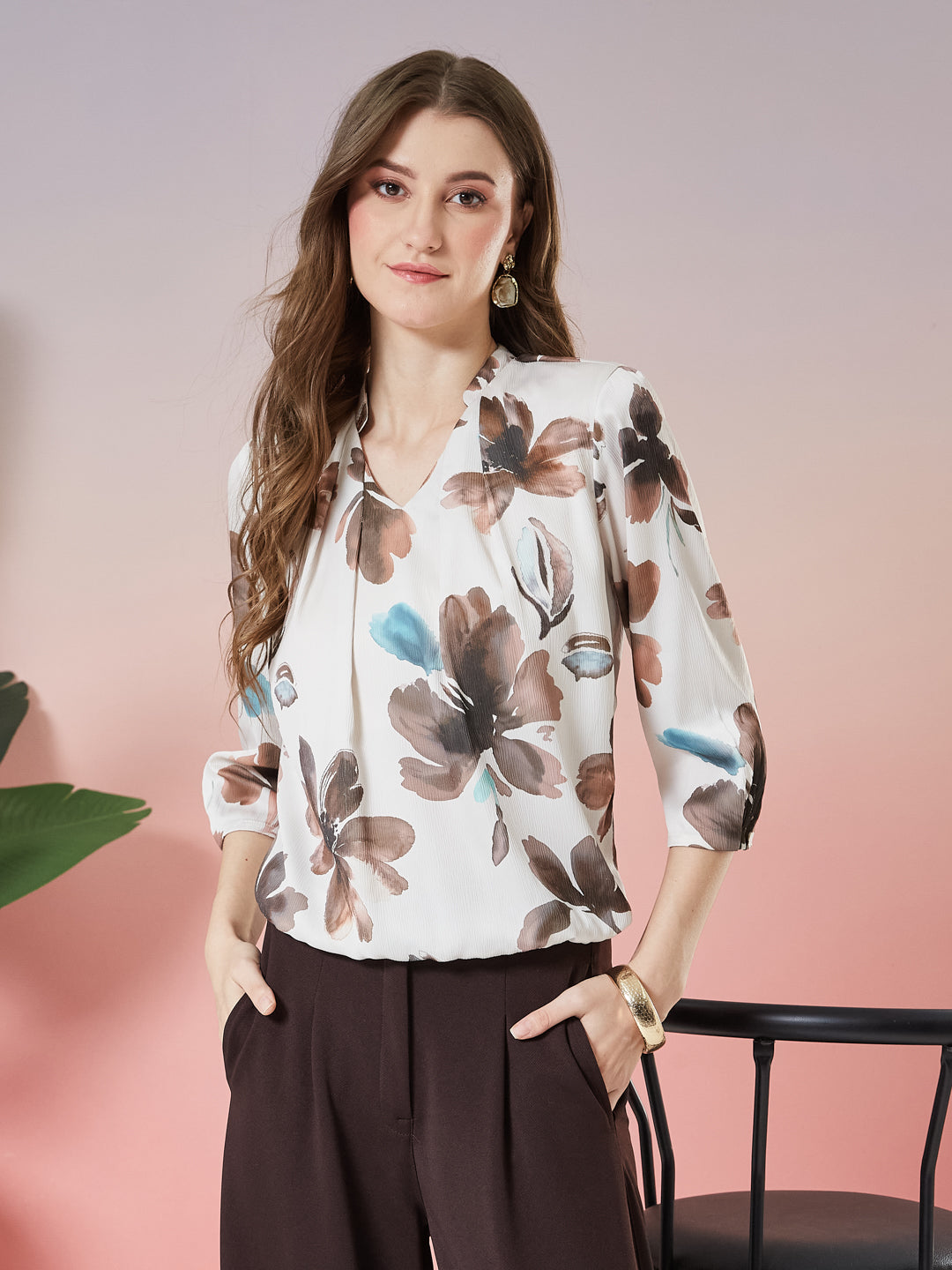Latin Quarters Women's Off White Printed 3/4th Sleeve V-Neck Casual Top