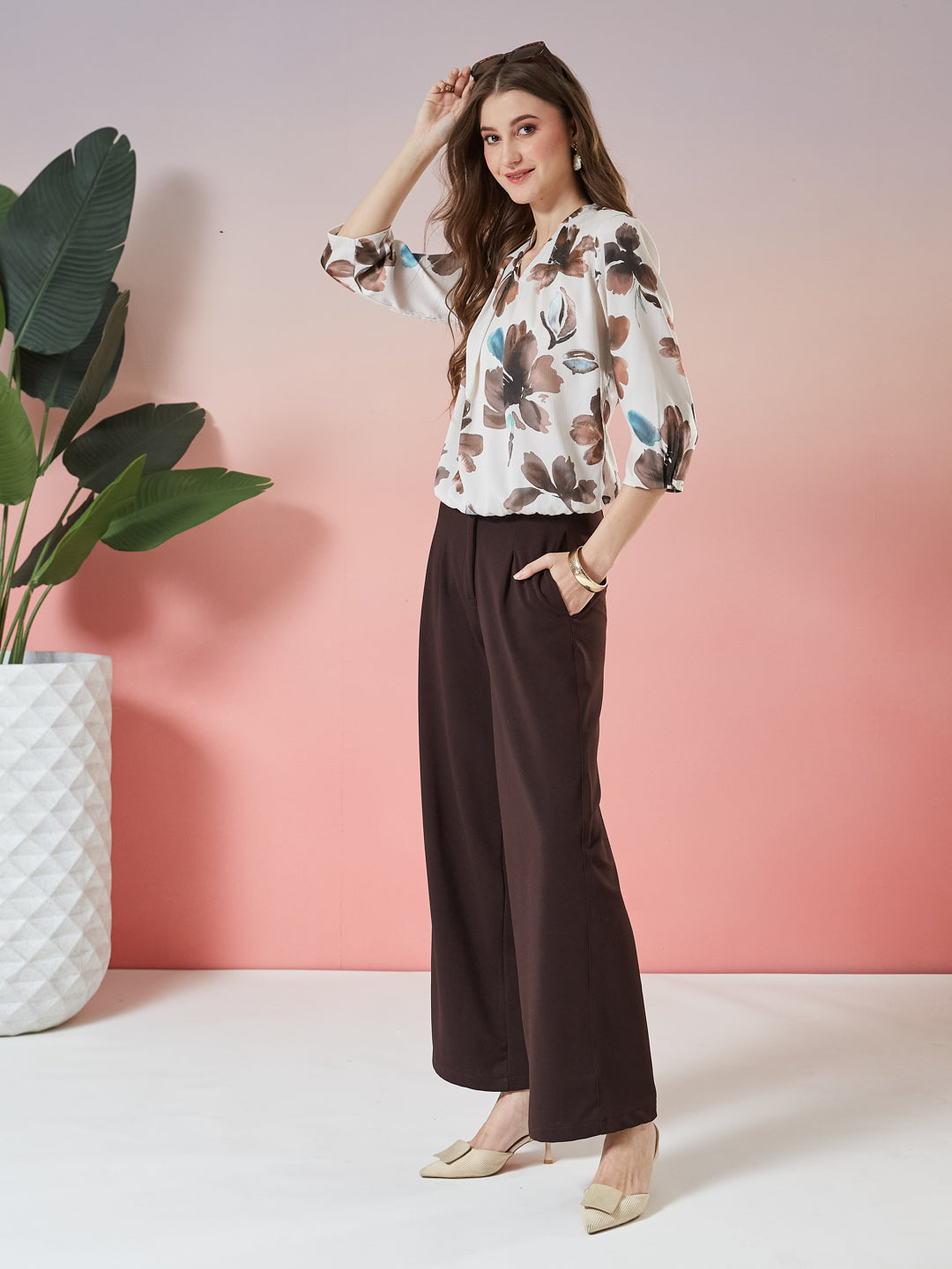 Latin Quarters Women's Off White Printed 3/4th Sleeve V-Neck Casual Top