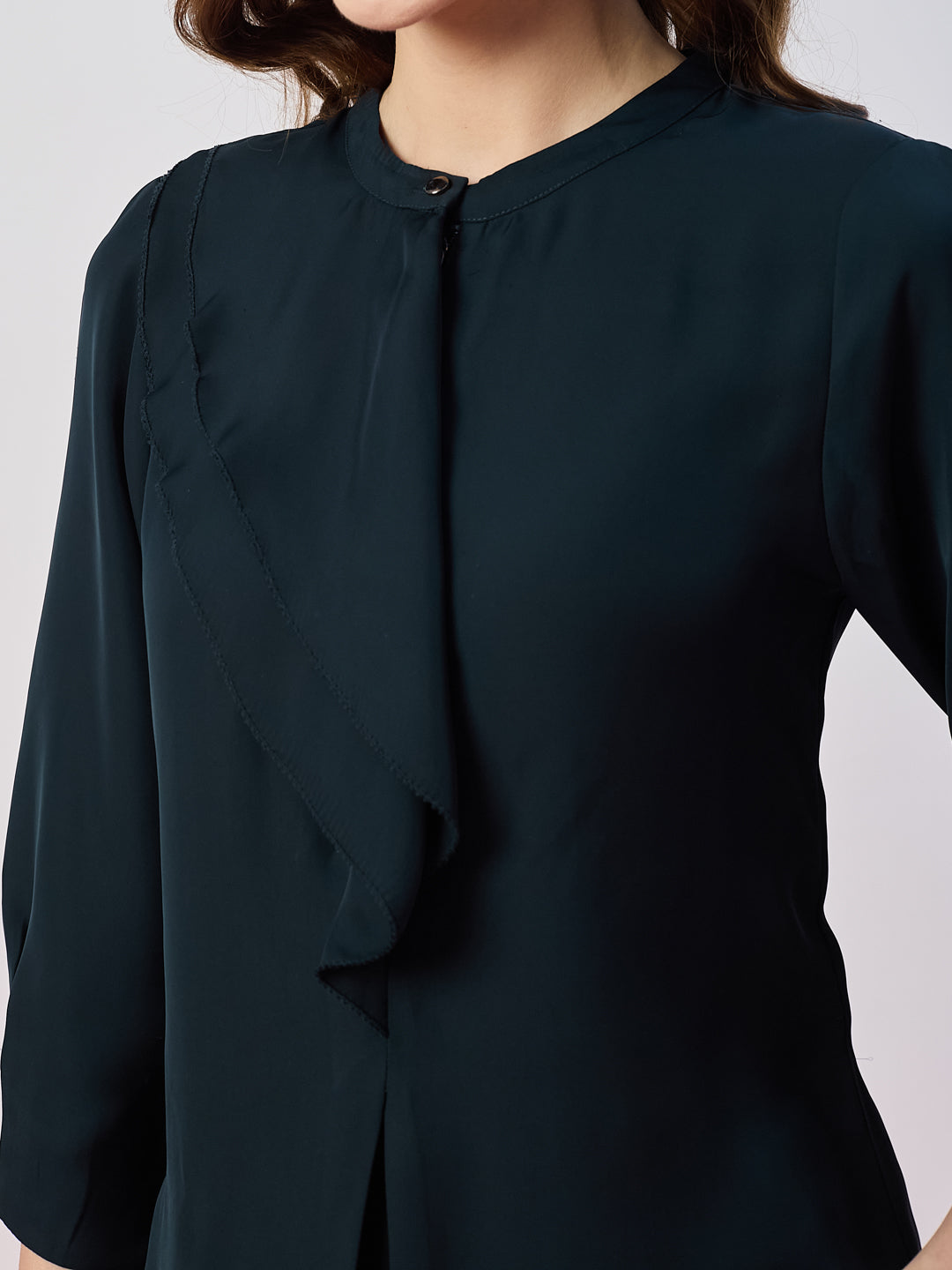 Latin Quarters Women's Green Solid 3/4th Sleeves Mandarin Neck Casual Top