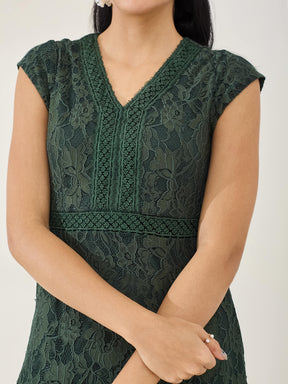Latin Quarters Women's Green Cap Sleeves V-Neck Casual Fit & Flared Dress