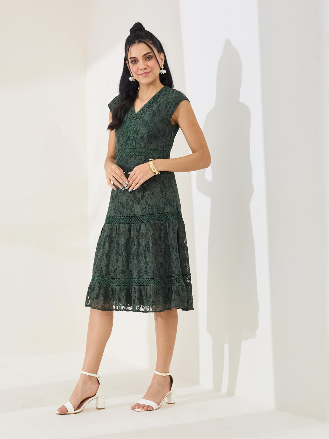 Latin Quarters Women's Green Cap Sleeves V-Neck Casual Fit & Flared Dress