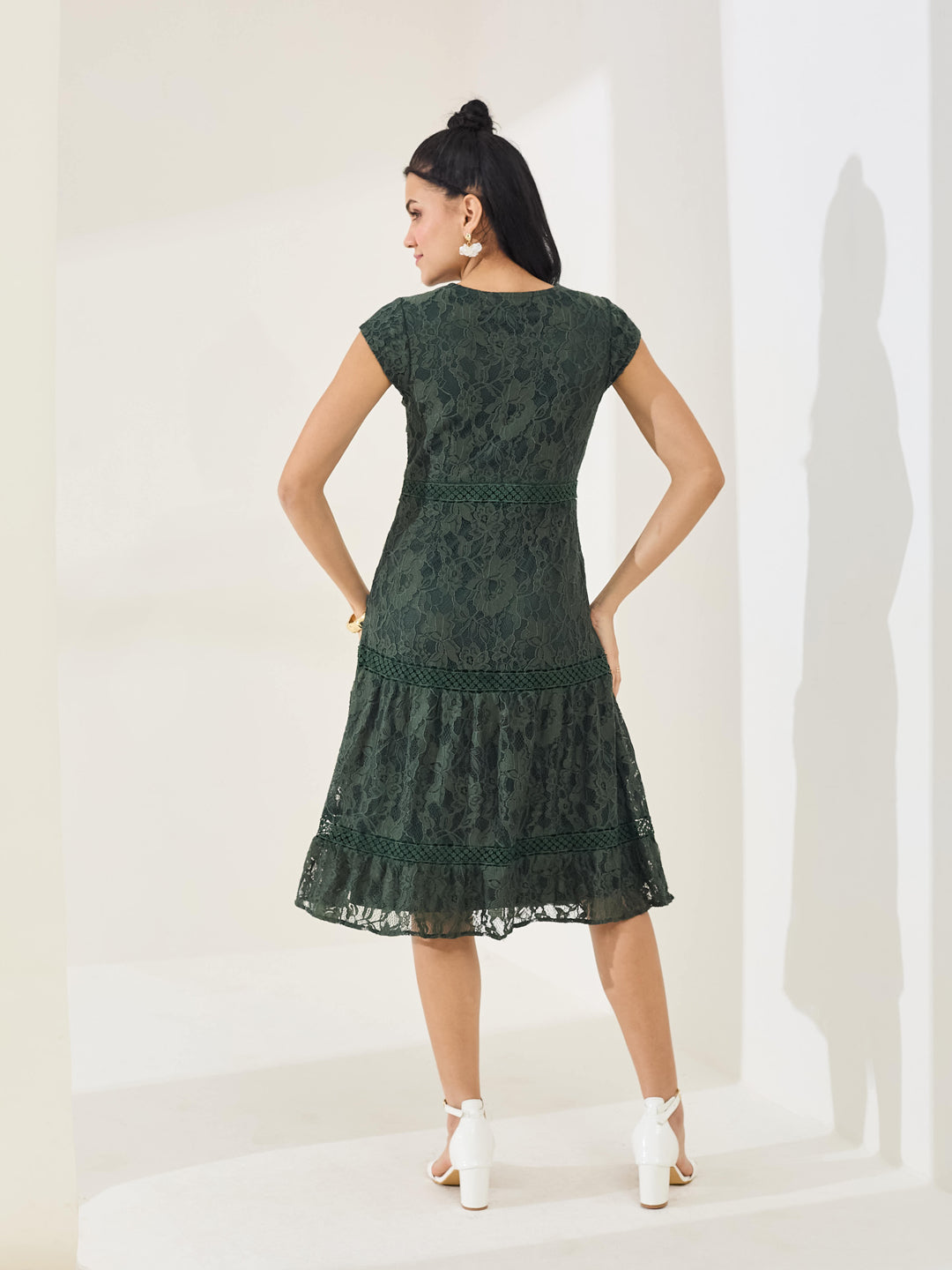 Latin Quarters Women's Green Cap Sleeves V-Neck Casual Fit & Flared Dress