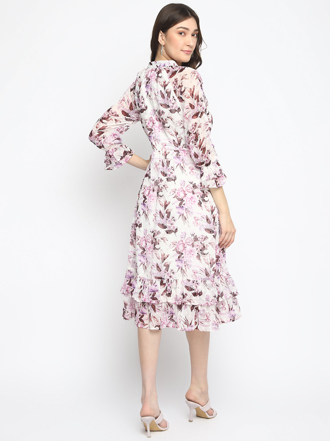 Lilac Three-Quarter Sleeves V-Neck Printed Knee Length Dress For Casual Wear