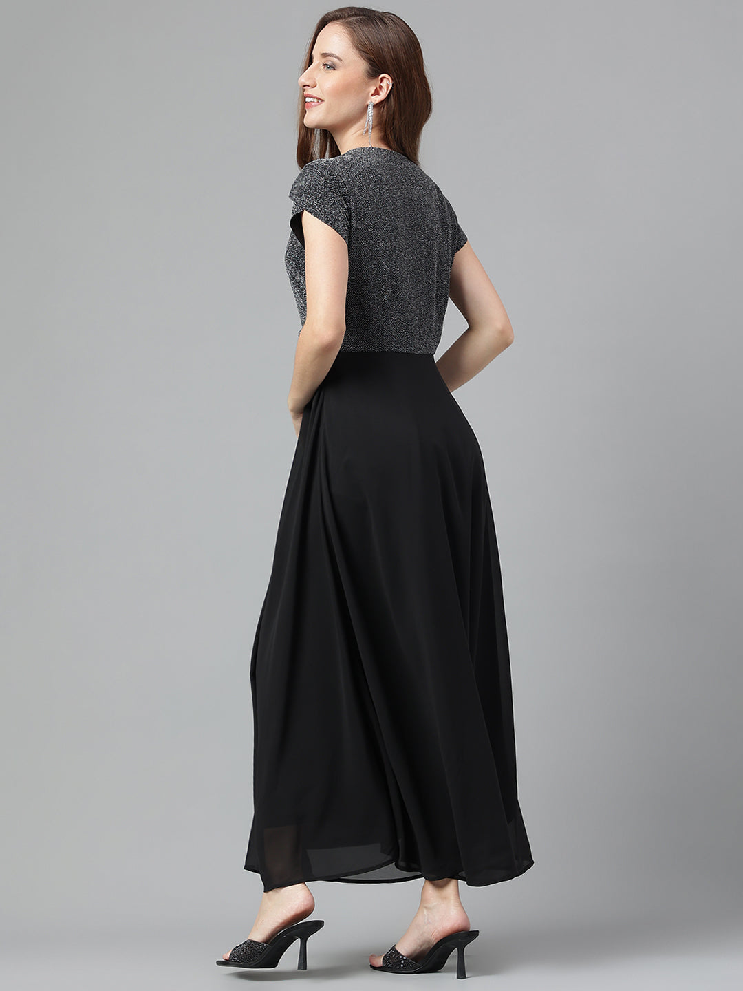 Black Half Sleeves V-Neck Solid Maxi Dress For Casual Wear Black Half Sleeves V-Neck Solid Maxi Dress For Casual Wear