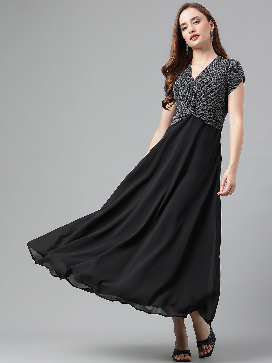 Black Short Sleeves V-Neck Solid Maxi Dress For Casual Wear