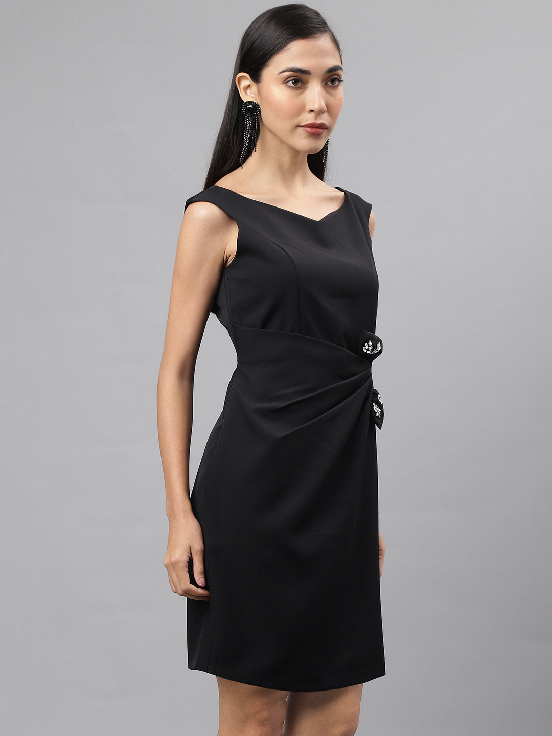 Black Cap Sleeve V-Neck Solid Shift Dress