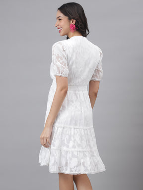 White Short Sleeves Mandarin Collar Solid Knee Length Dress For Casual Wear