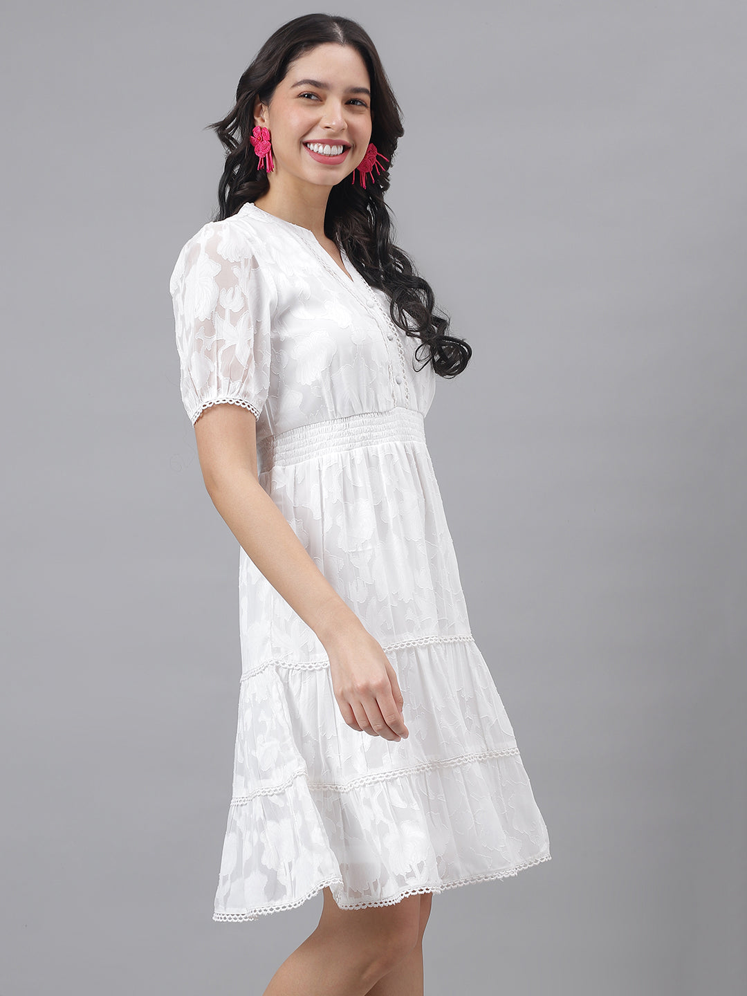 White Short Sleeves Mandarin Collar Solid Knee Length Dress For Casual Wear