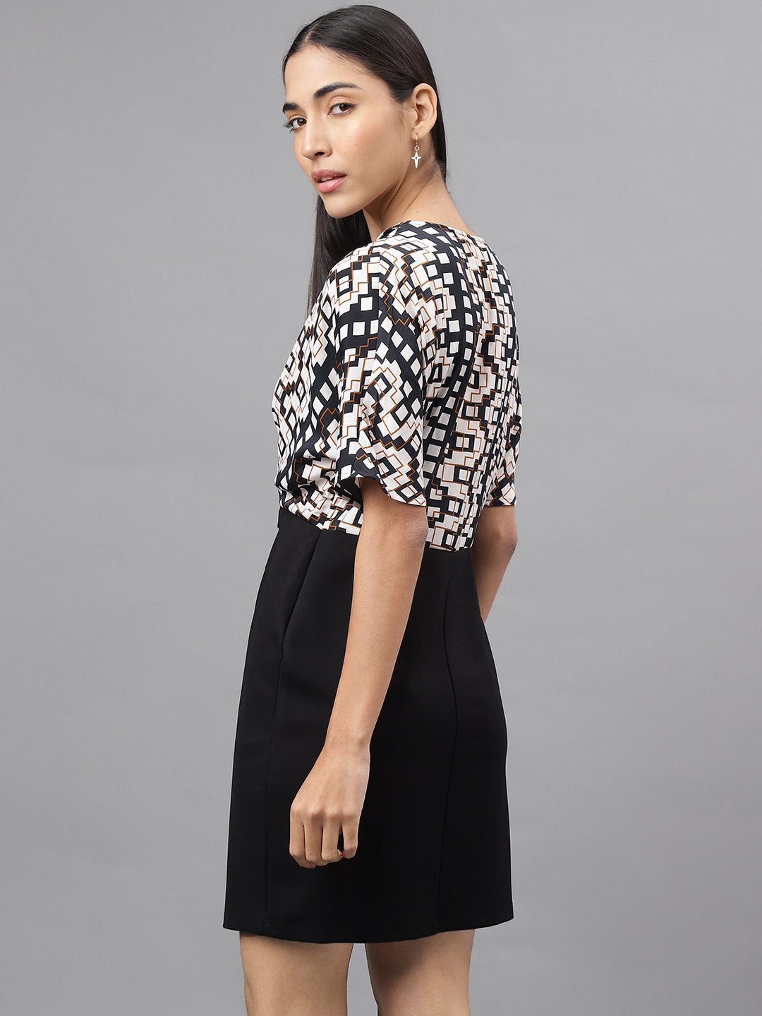 Black Half Sleeve V-Neck Printed 2 Fir 1 Dress