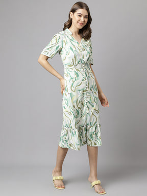 Latin Quarters Women's Green Half Sleeve Printed V-Neck Casual Dress