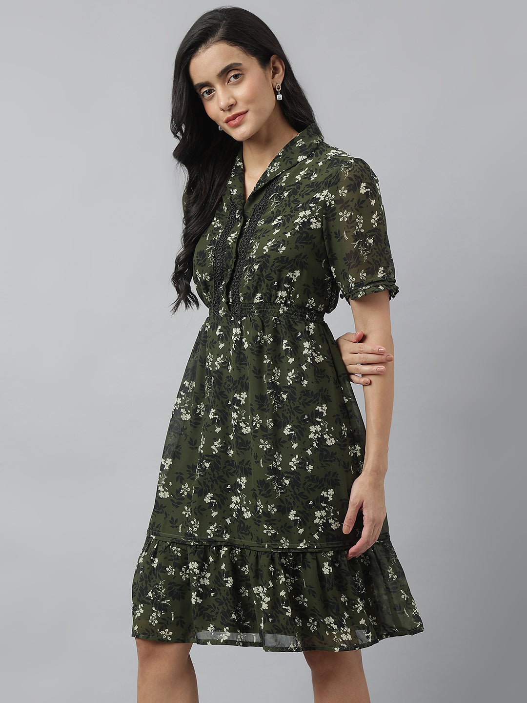 Green Half Sleeve Collared Neck Printed Knee Length Dress For Casual Wear