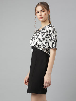 Black V-Neck Short Sleeves Printed Bodycon Dress For Casual Wear