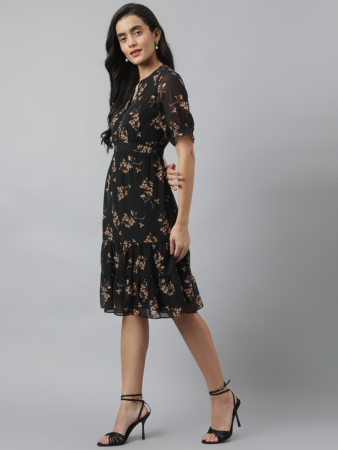Black Half Sleeve V-Neck Floral Knee Length Dress For Casual Wear Black Half Sleeve V-Neck Floral Knee Length Dress For Casual Wear