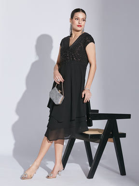 Latin Quarters Women's Black Sequin V-Neck Two-Tiered Dress