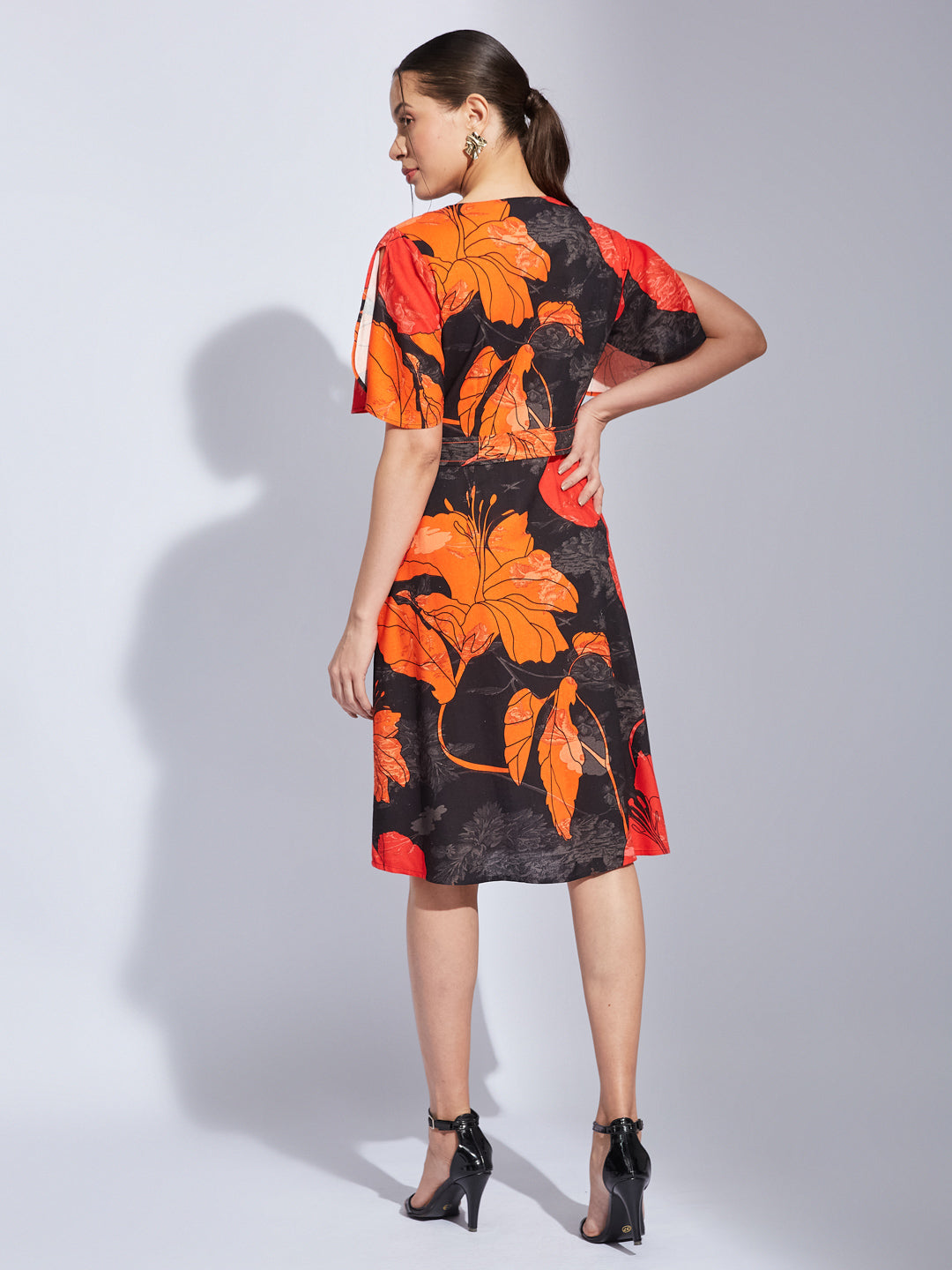 Latin Quarters Women Black V-Neck Short Sleeve Printed A-Line Dress For Casual Wear