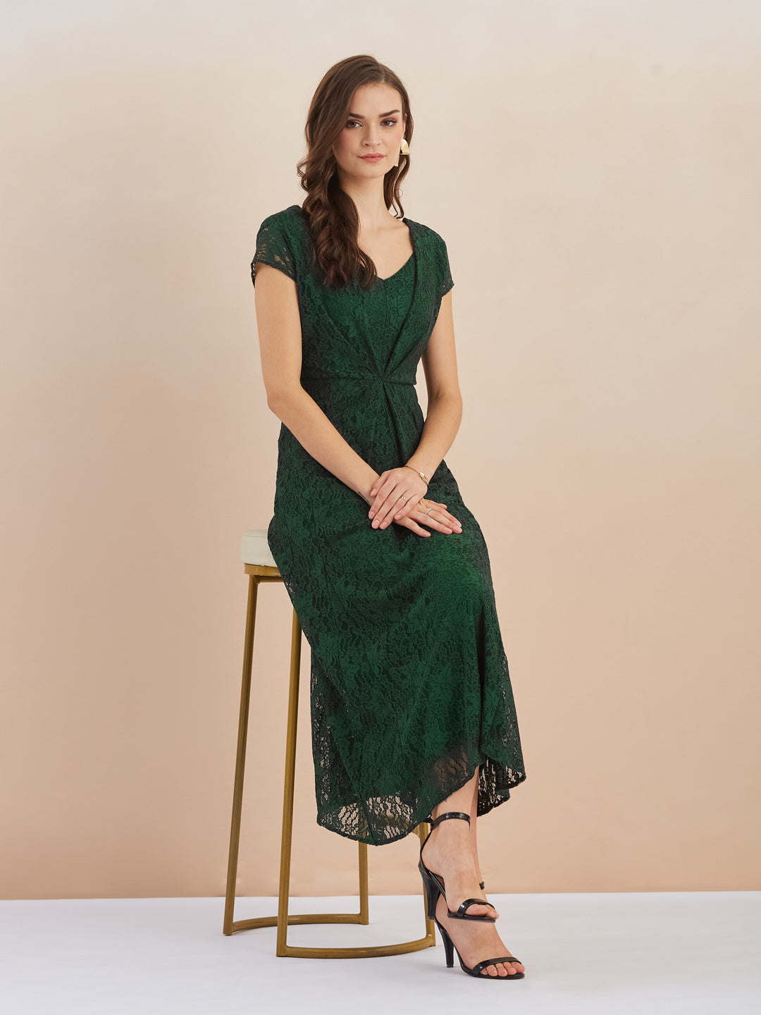 Latin Quarters Women's Green Short Sleeve V-Neck Party Dress