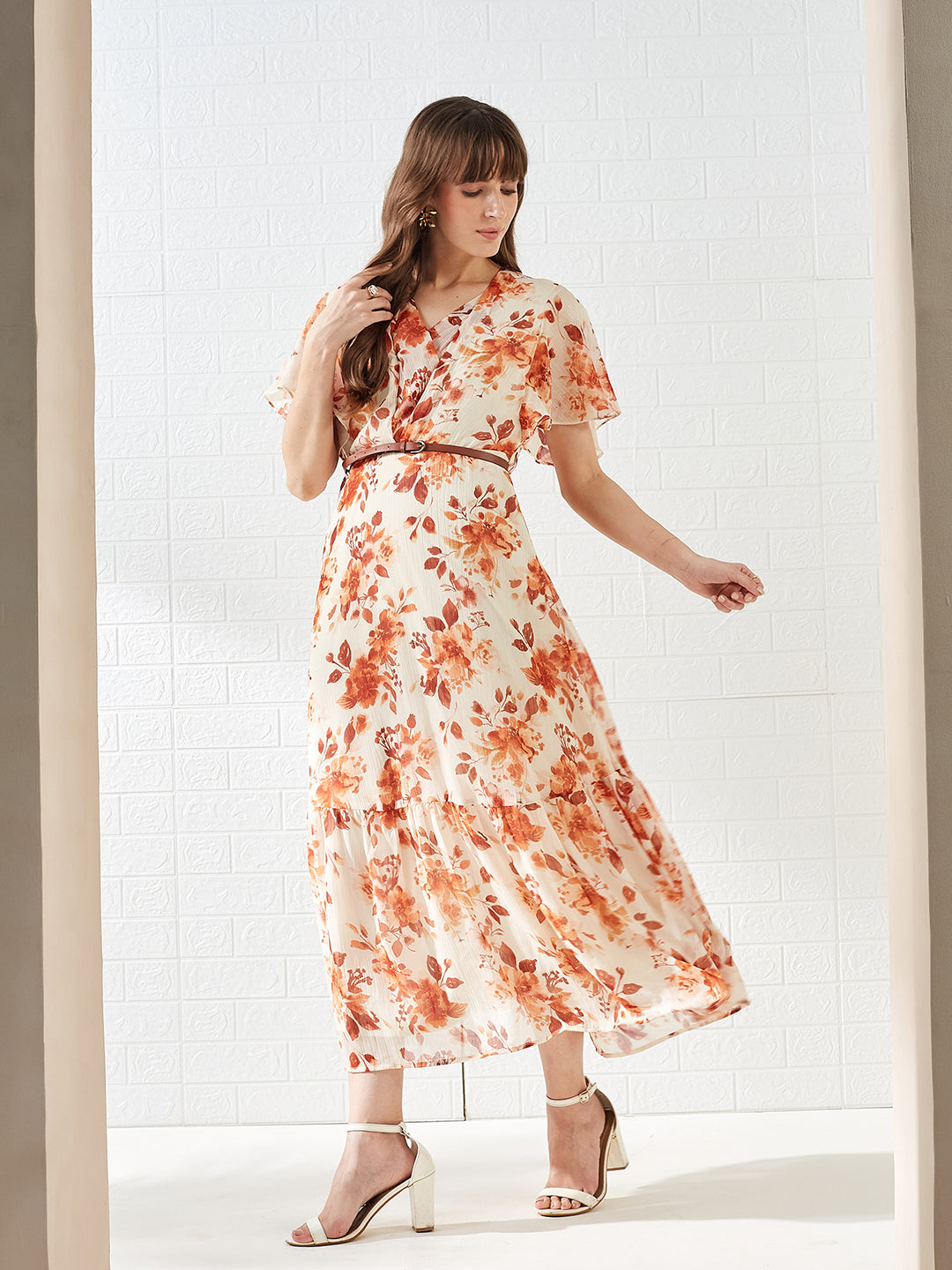 Latin Quarters Women's Rust Short Sleeves V-Neck Printed Casual Maxi Dress