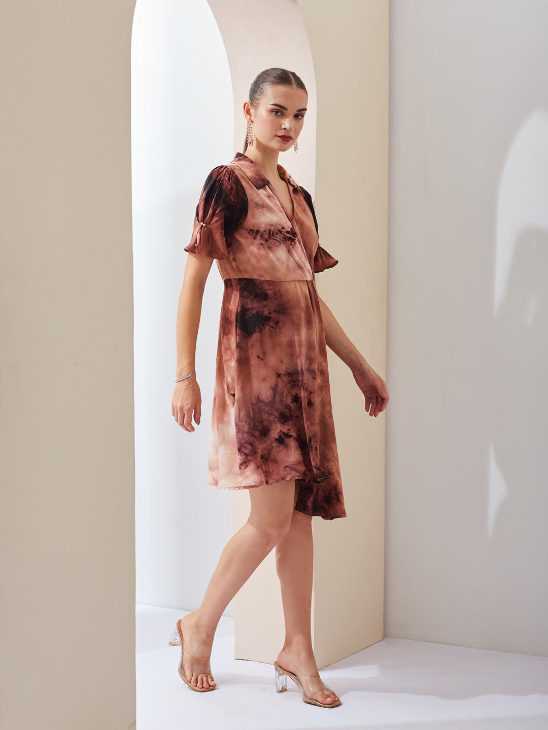 Latin Quarters Women Brown Tie-Dye Collared Short Sleeve Casual Mini Wrap Dress