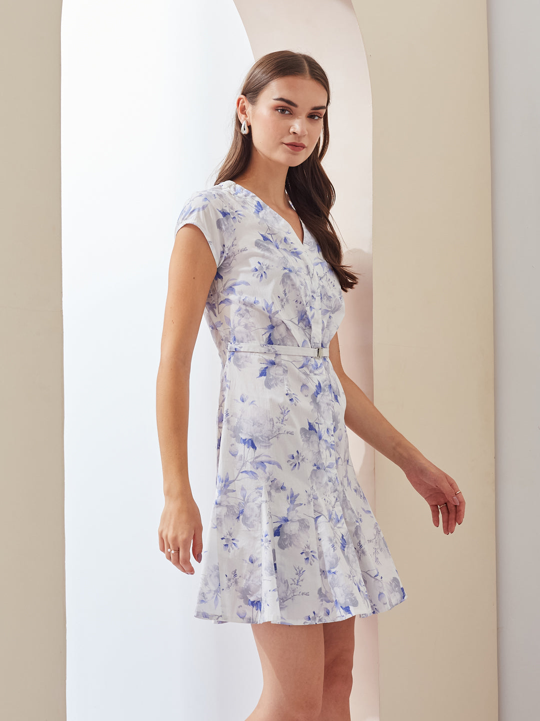 Latin Quarters Women A-Line White Cap Sleeves V-Neck Printed Casual Dress