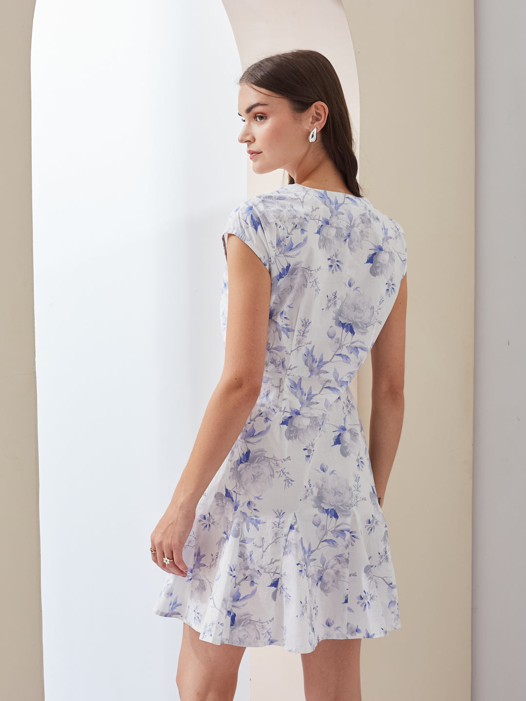 Latin Quarters Women A-Line White Cap Sleeves V-Neck Printed Casual Dress