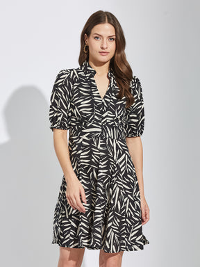 Latin Quarters Women  Black Half Sleeve V-Neck Printed Casual Dress