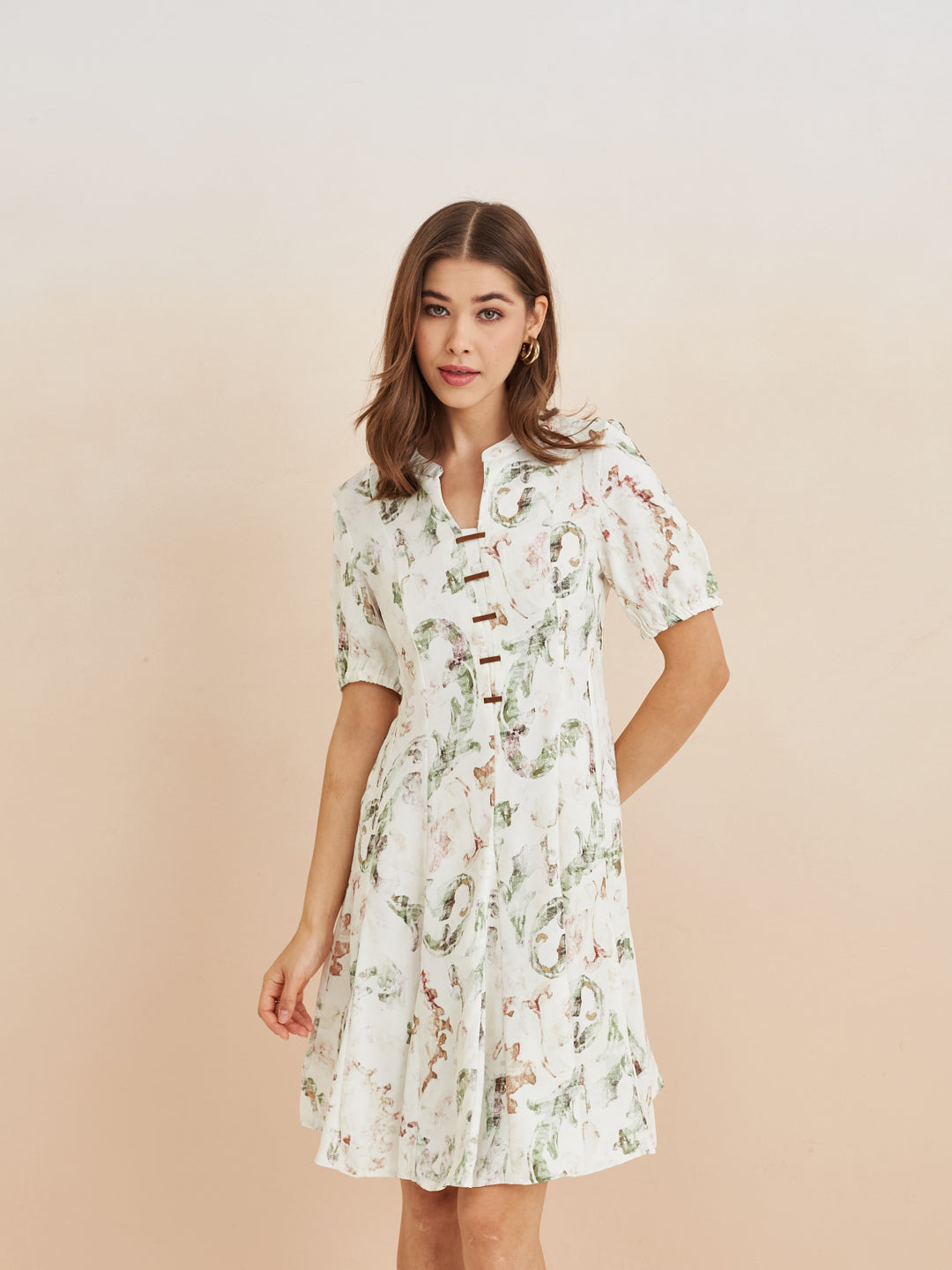 Latin Quarters Women'S White Mandarin Neck Half Sleeves Printed Casual A-Line Dress