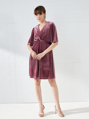 Latin Quarters Women's Pink Short Sleeves V-Neck Solid Party Above Knee Dress