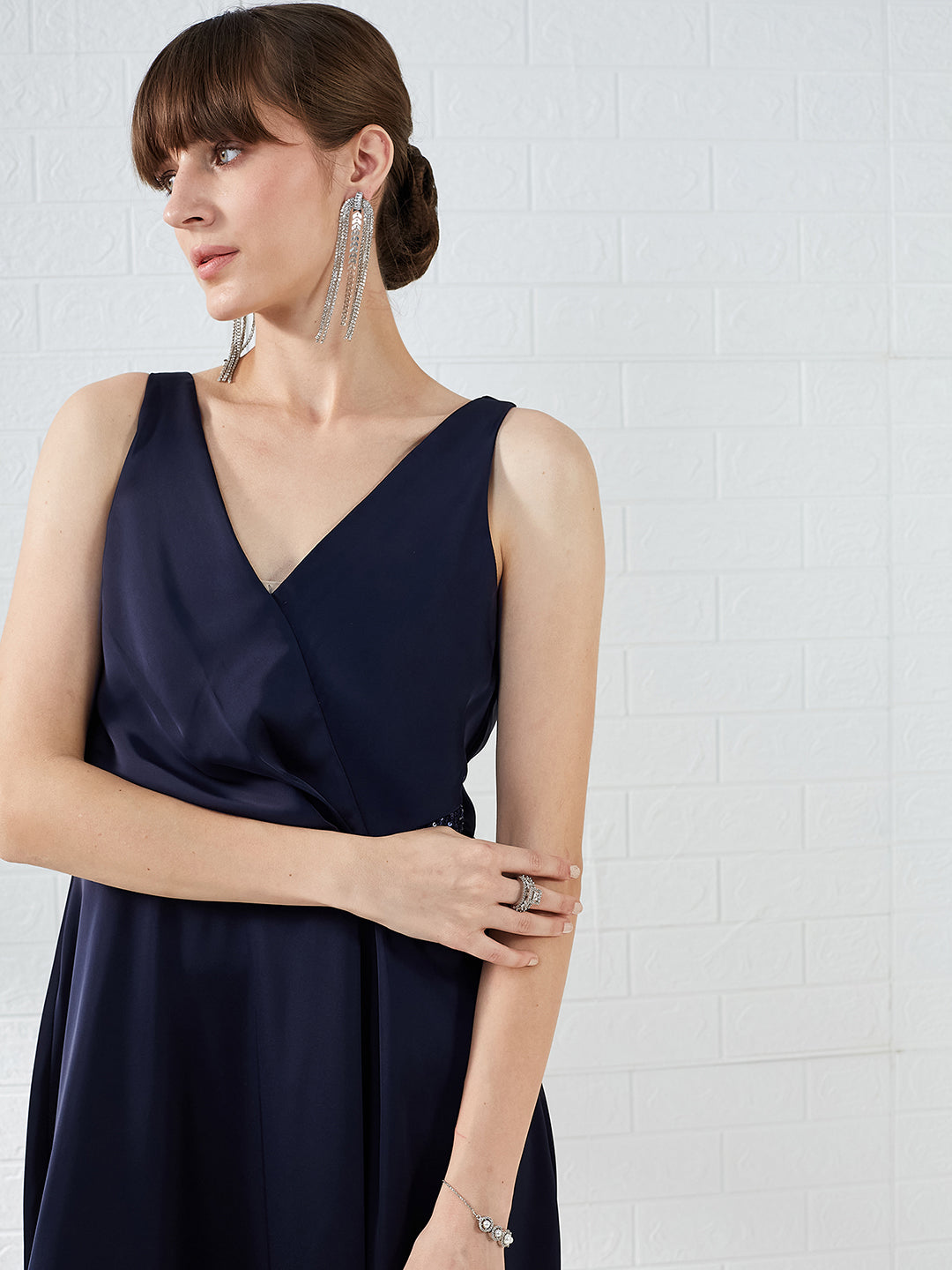 Latin Quarters Women's Blue Sleeveless V-Neck Solid Party Maxi Dress