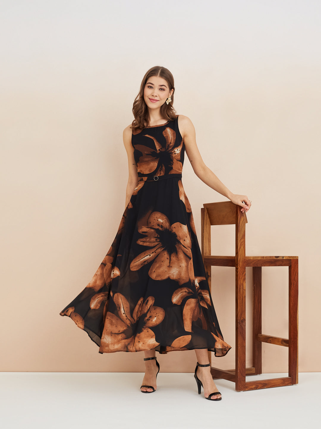 Latin Quarters Women'S Black Round Neck Sleeveless Printed Casual A-Line Dress