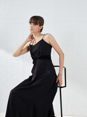 Latin Quarters Women's Black Strappy Sweetheart Neck Solid Party Maxi Dress