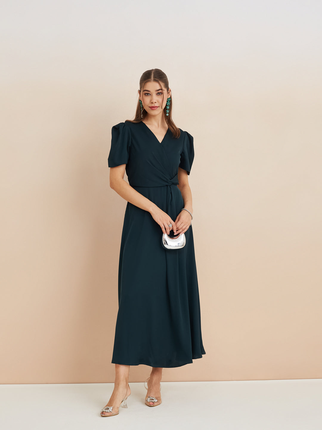 Latin Quarters Women'S Green V-Neck Half Sleeves Solid Party A-line Dress