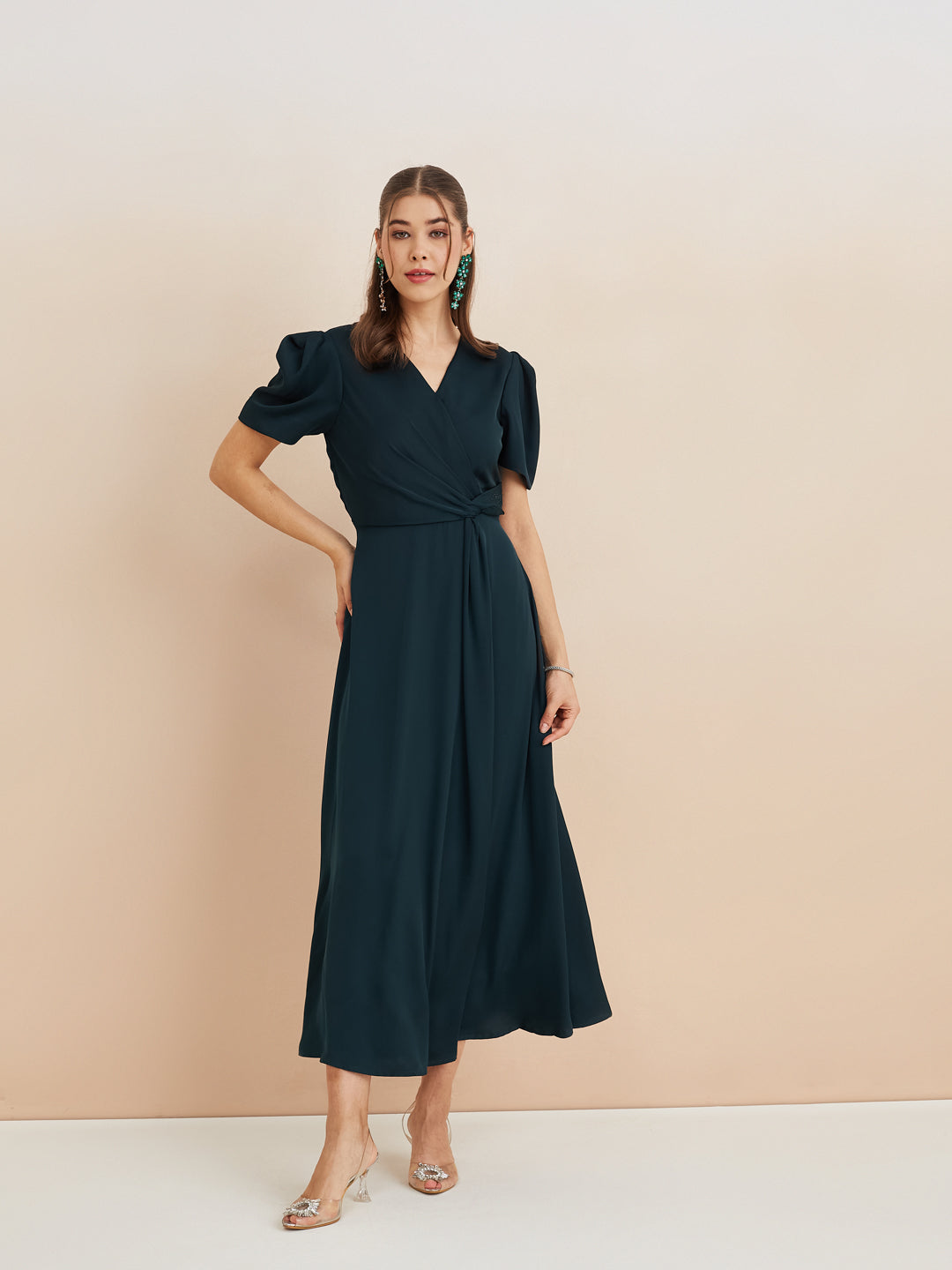 Latin Quarters Women'S Green V-Neck Half Sleeves Solid Party A-line Dress