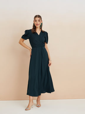 Latin Quarters Women'S Green V-Neck Half Sleeves Solid Party A-line Dress