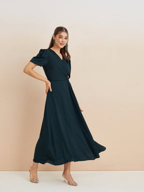Latin Quarters Women'S Green V-Neck Half Sleeves Solid Party A-line Dress
