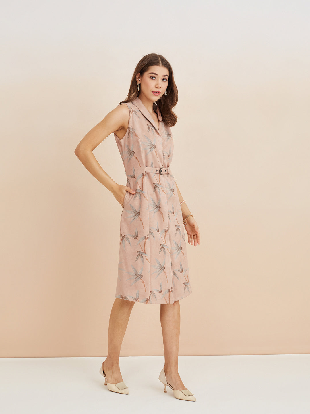 Latin Quarters Women'S Beige Collar Neck Sleeveless Printed Casual Shirt Dress
