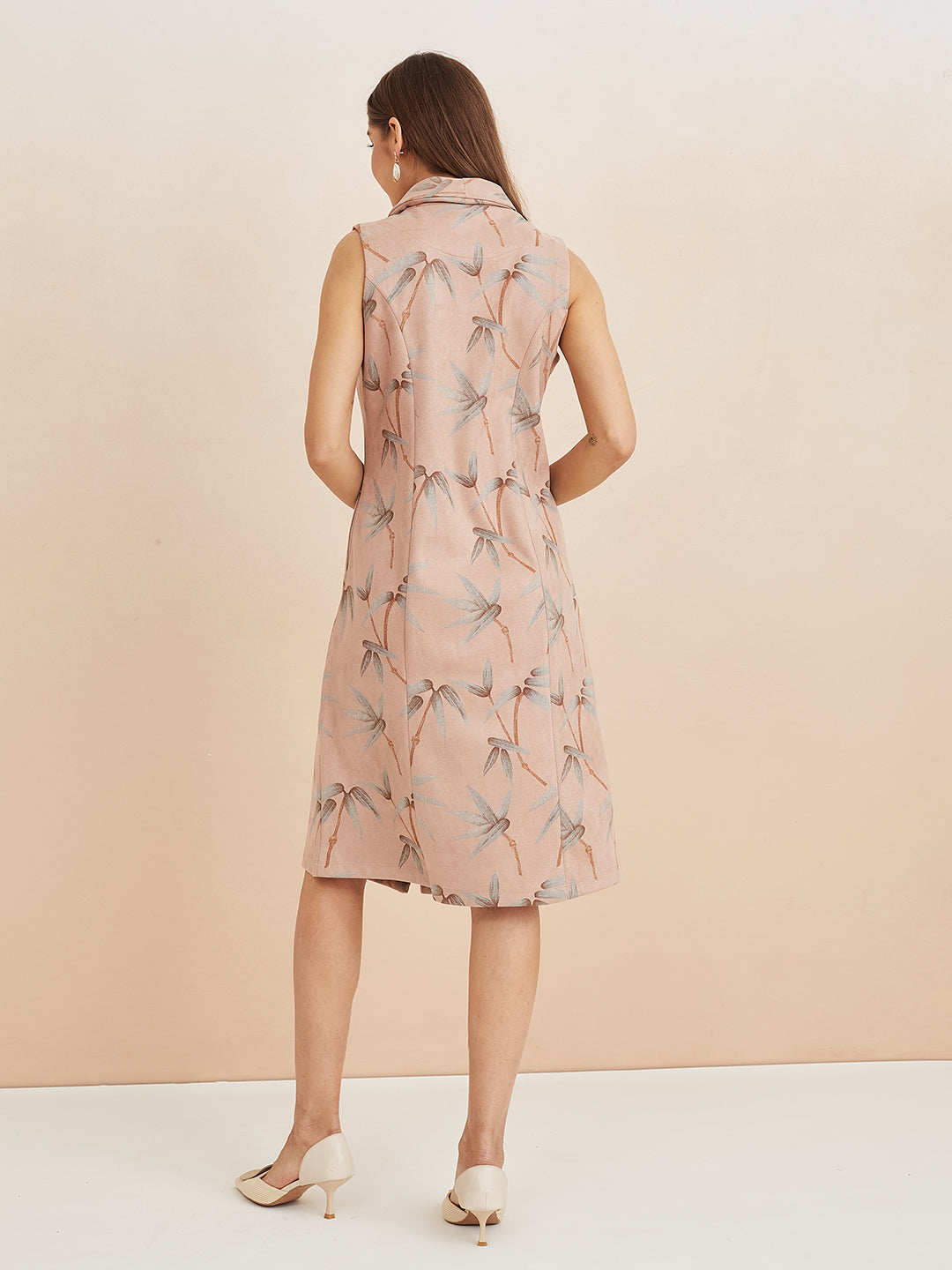 Latin Quarters Women'S Beige Collar Neck Sleeveless Printed Casual Shirt Dress