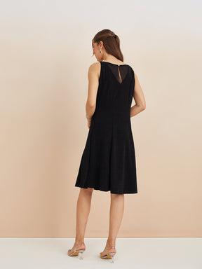 Latin Quarters Women'S Black V-Neck Sleeveless Solid Party Fit & Flare Dress